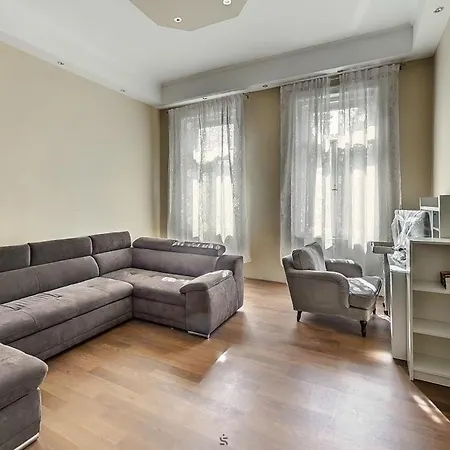 Apartman Azonal *